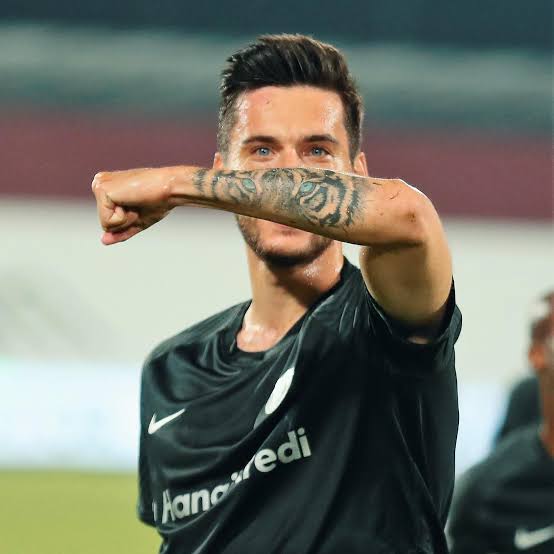EN İYİ TÜRK FUTBOLCU